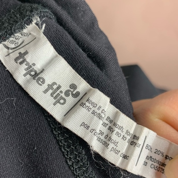 TRIPLE Flip Leggings - Picture 2 of 5